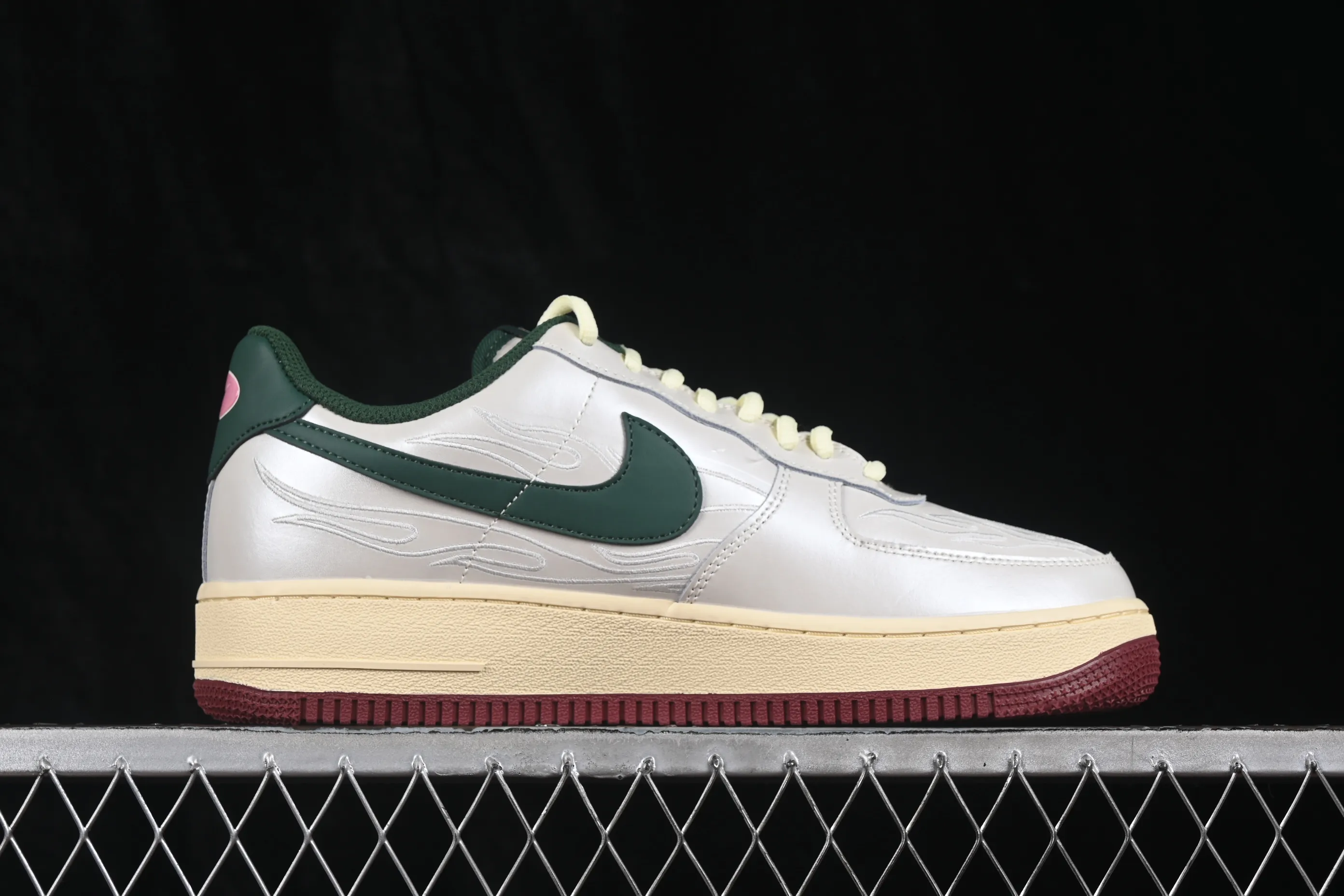 All categories Nk Air Force 1 Air Force series Nk Air Force 1 Low Air Force low-top J version Nike Air Force 1'07 Low Air Force 1 low-top casual sneakers IR5896-030
